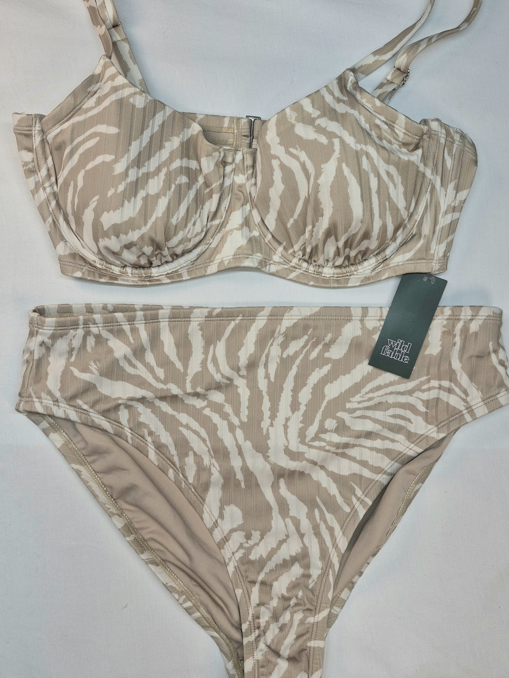 Wild Fable Beige & White Zebra Ribbed Bikini Set Top 18 Bottoms 14-16